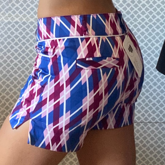 NWT Womens Golf multi Printed Shorts size 2 - Picture 8 of 10
